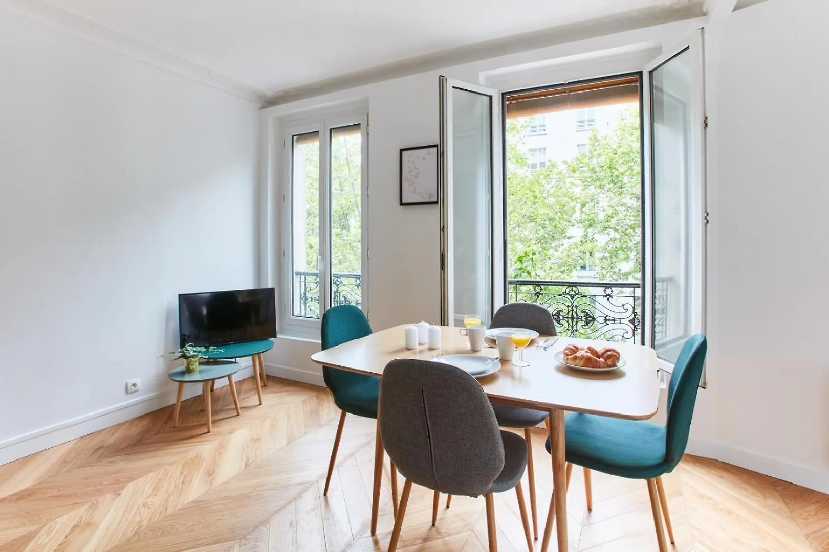 Apartment Bnbnook - Bright 1Br Near Montmartre & Sacre-Coeur Paris