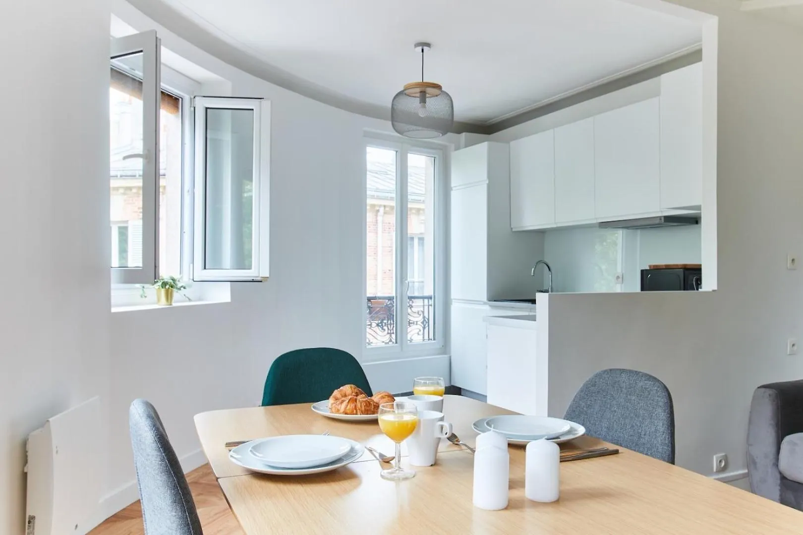 Apartment Bnbnook - Bright 1Br Near Montmartre & Sacre-Coeur Paris