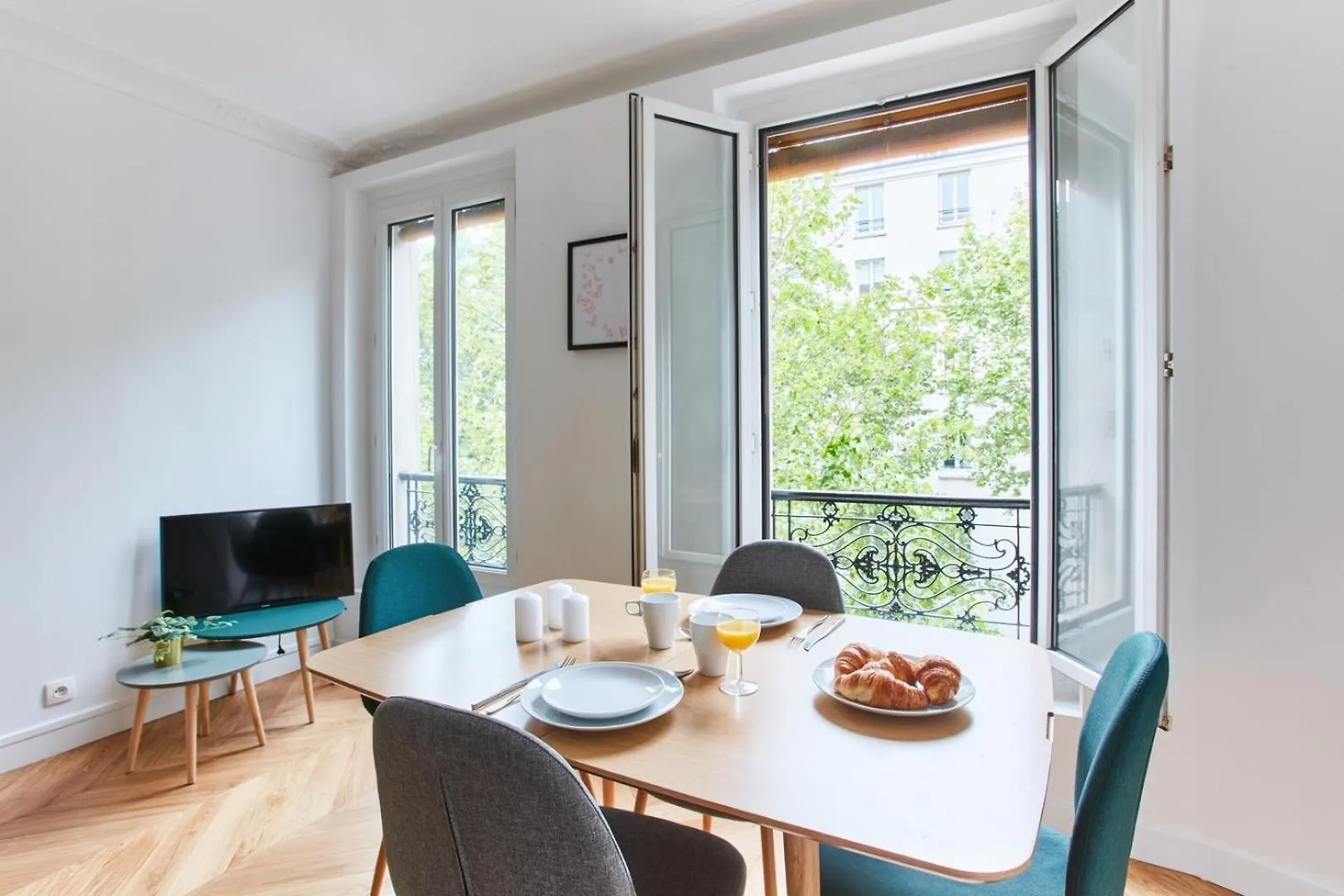 Bnbnook - Bright 1Br Near Montmartre & Sacre-Coeur Paris 0*,